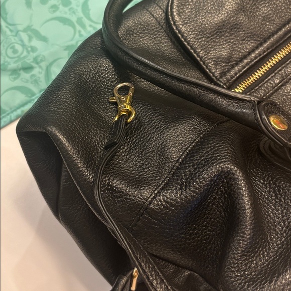 Luxurious NEST Black Leather Baby Diaper Bag that’s more like a high end purse! - Picture 6 of 10